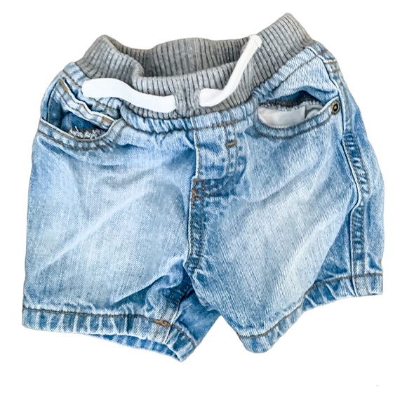 6-12 month Joe Fresh denim shorts - Picture 1 of 2
